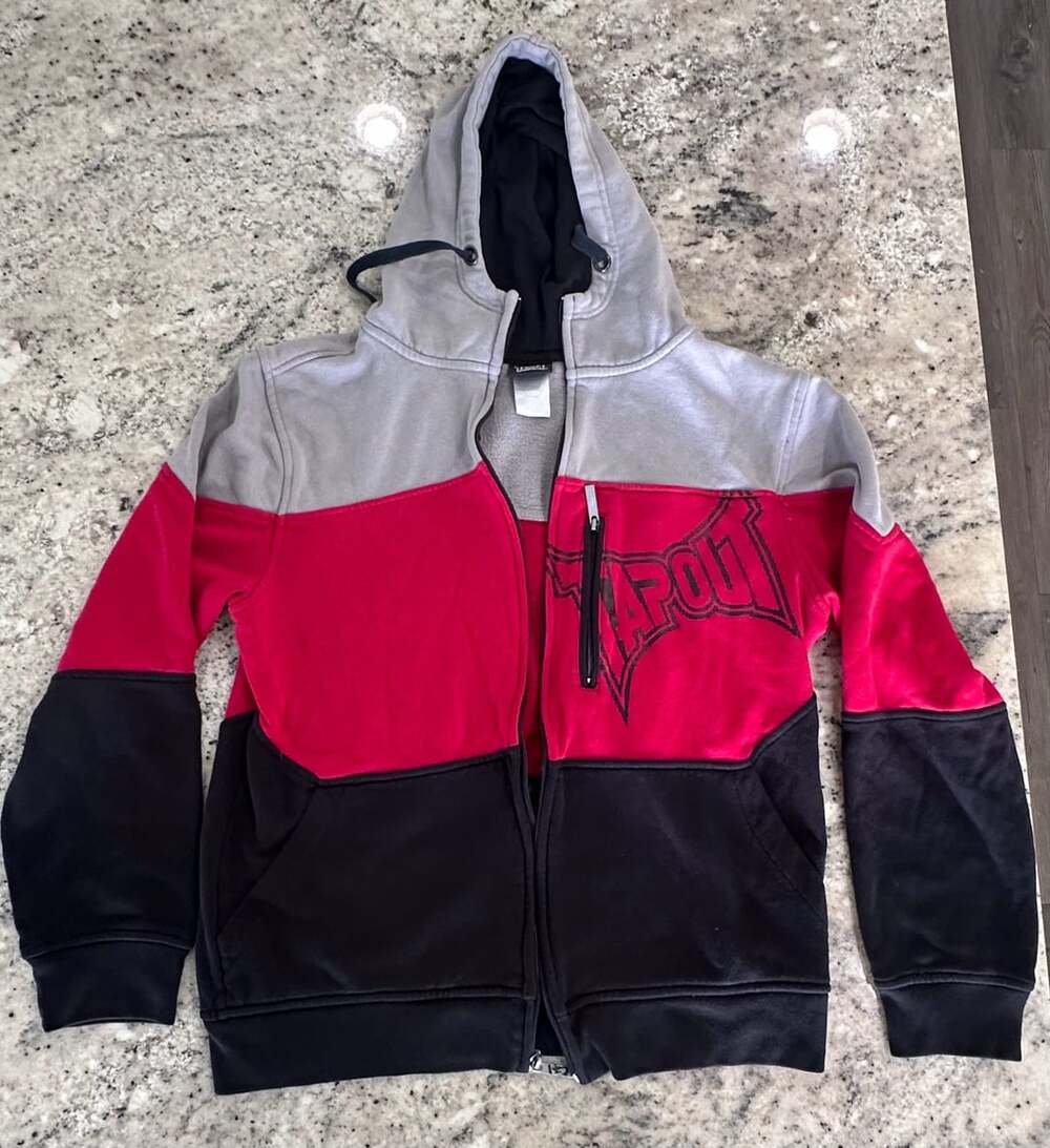 TapouT Full Zip Hoodie Size M Gray Red Black Colorblock